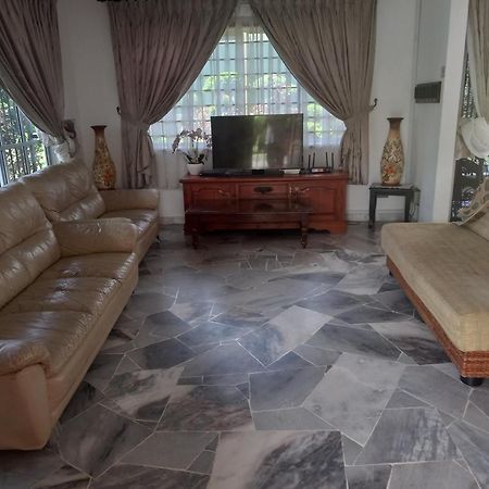 2 Bedrooms Villa With Private Pool At Port Dickson Exterior foto