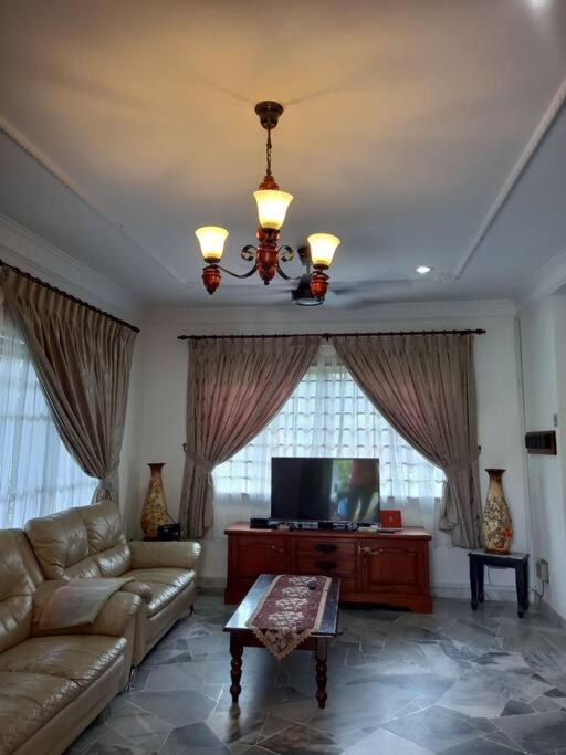 2 Bedrooms Villa With Private Pool At Port Dickson Exterior foto